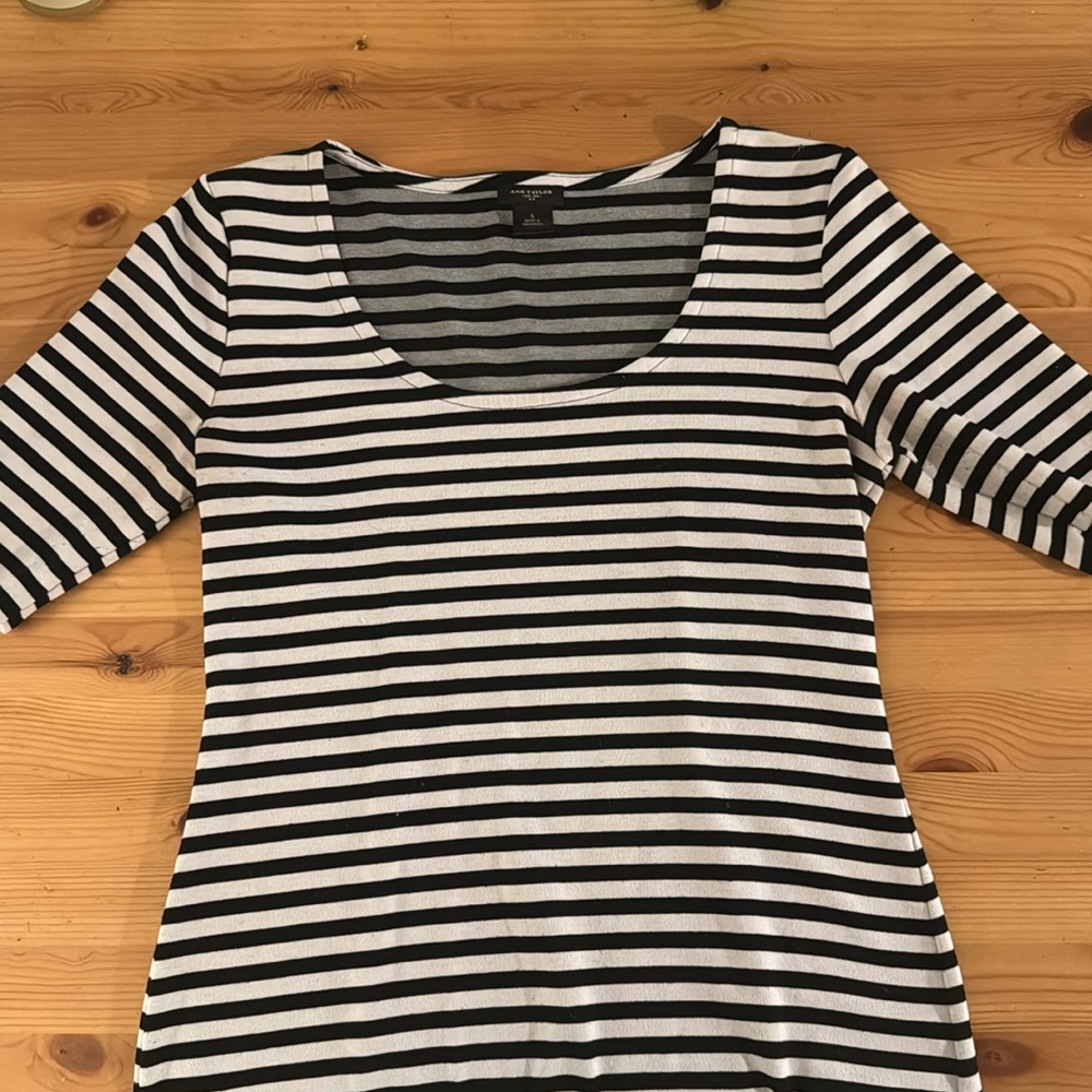 Ann Taylor size S black and white dress